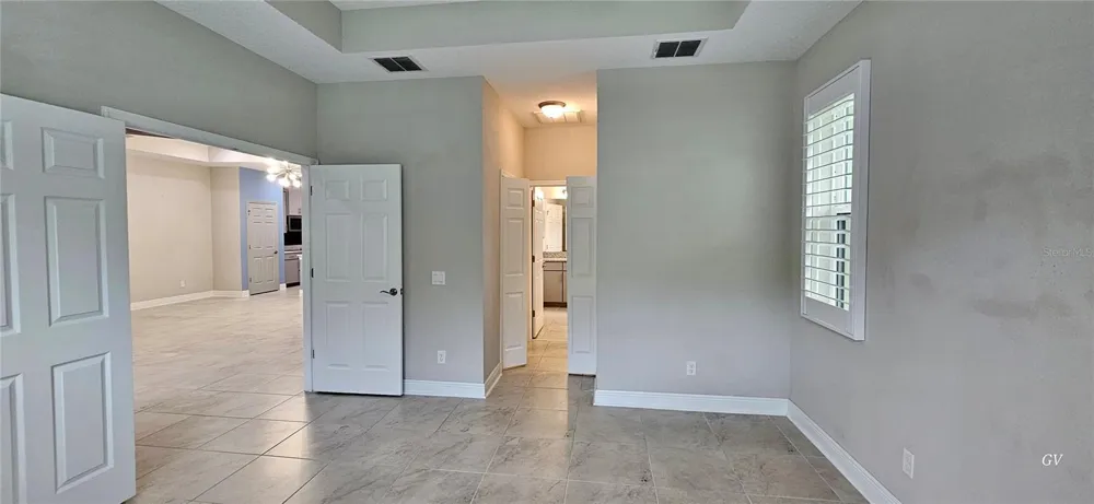 19379 HAWK VALLEY DRIVE Tampa, FL 33647