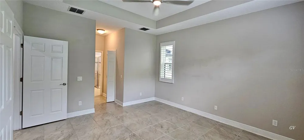 19379 HAWK VALLEY DRIVE Tampa, FL 33647