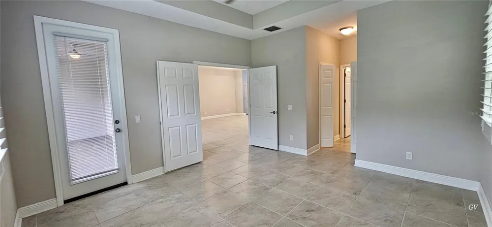 19379 HAWK VALLEY DRIVE Tampa, FL 33647