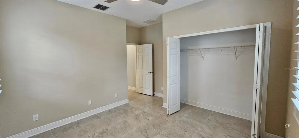 19379 HAWK VALLEY DRIVE Tampa, FL 33647