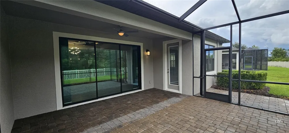 19379 HAWK VALLEY DRIVE Tampa, FL 33647