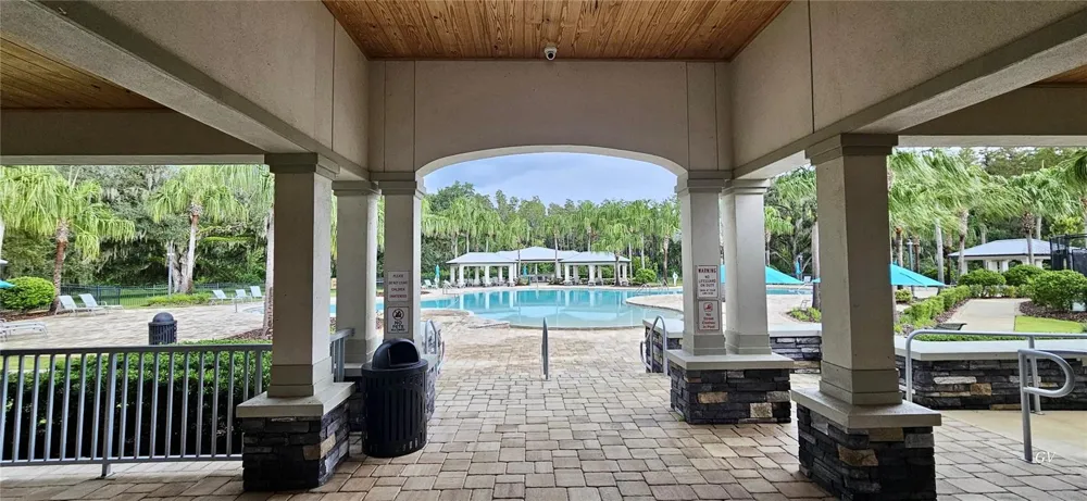 19379 HAWK VALLEY DRIVE Tampa, FL 33647
