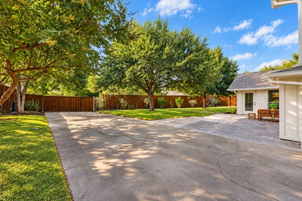 3777 Duchess Trail Dallas, TX 75229