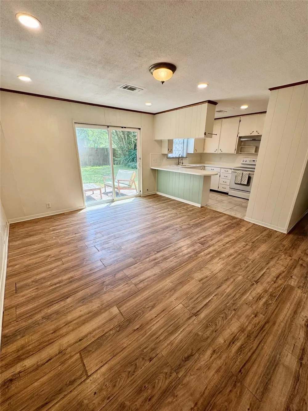 441 County Road 219 Angleton, TX 77515