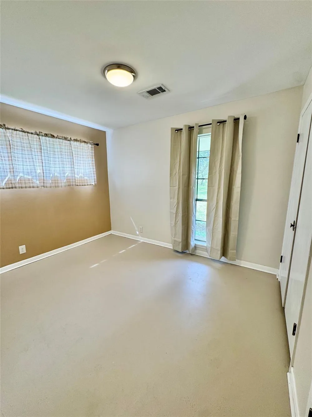 441 County Road 219 Angleton, TX 77515