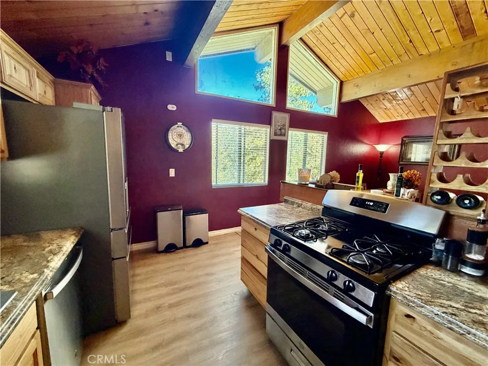 2294 Deep Creek Arrowbear, CA 92382