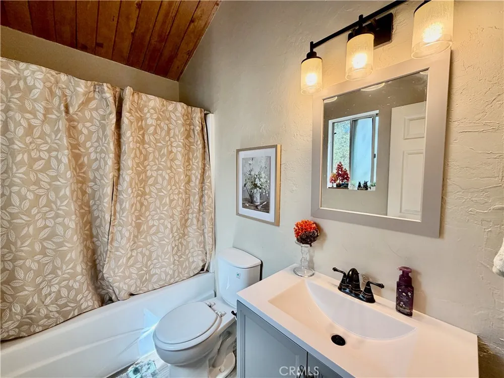 2294 Deep Creek Arrowbear, CA 92382