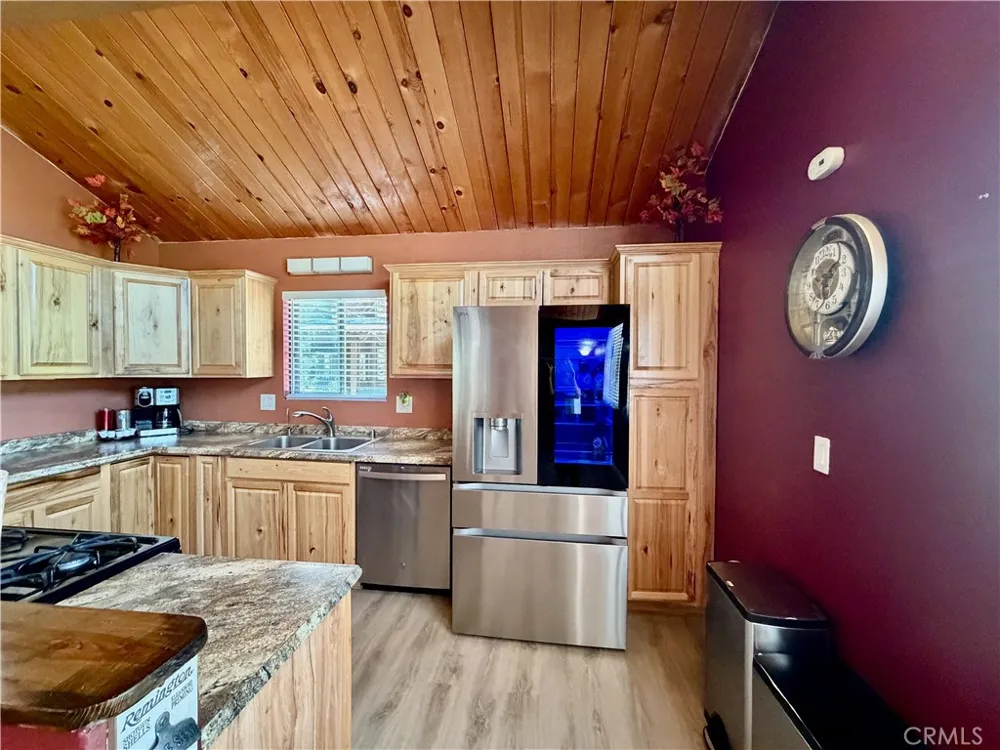 2294 Deep Creek Arrowbear, CA 92382
