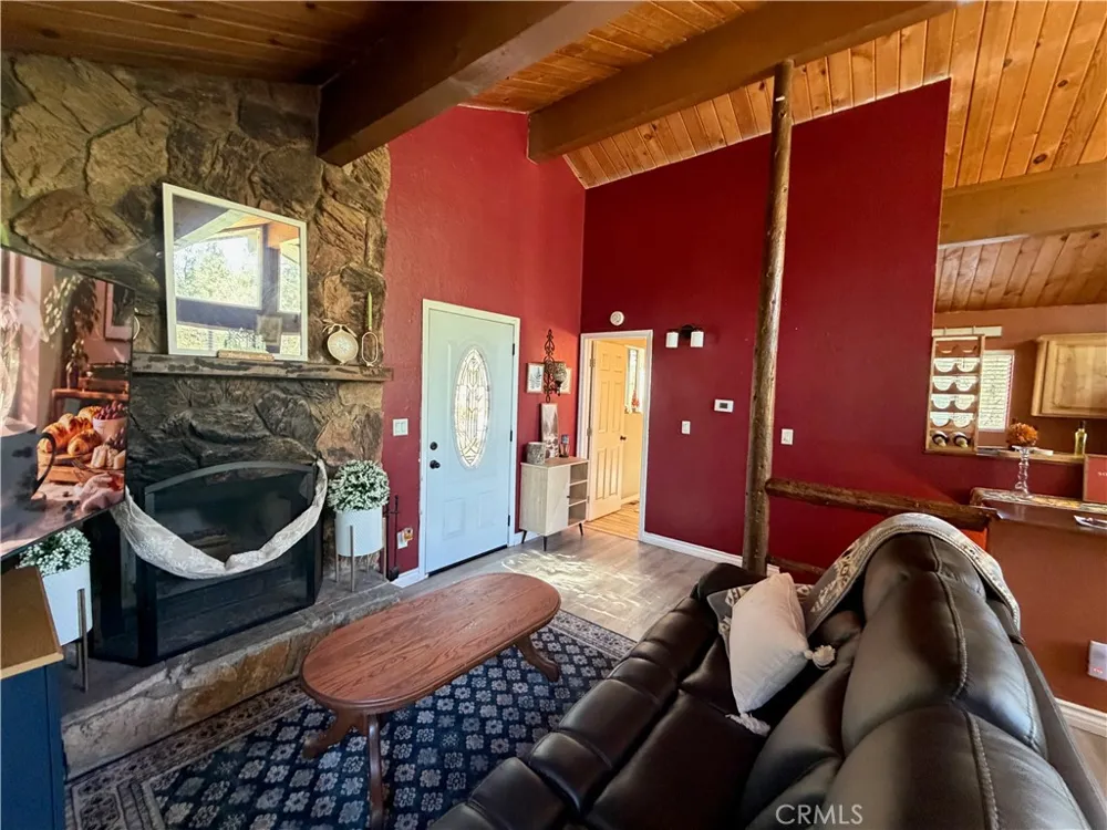 2294 Deep Creek Arrowbear, CA 92382