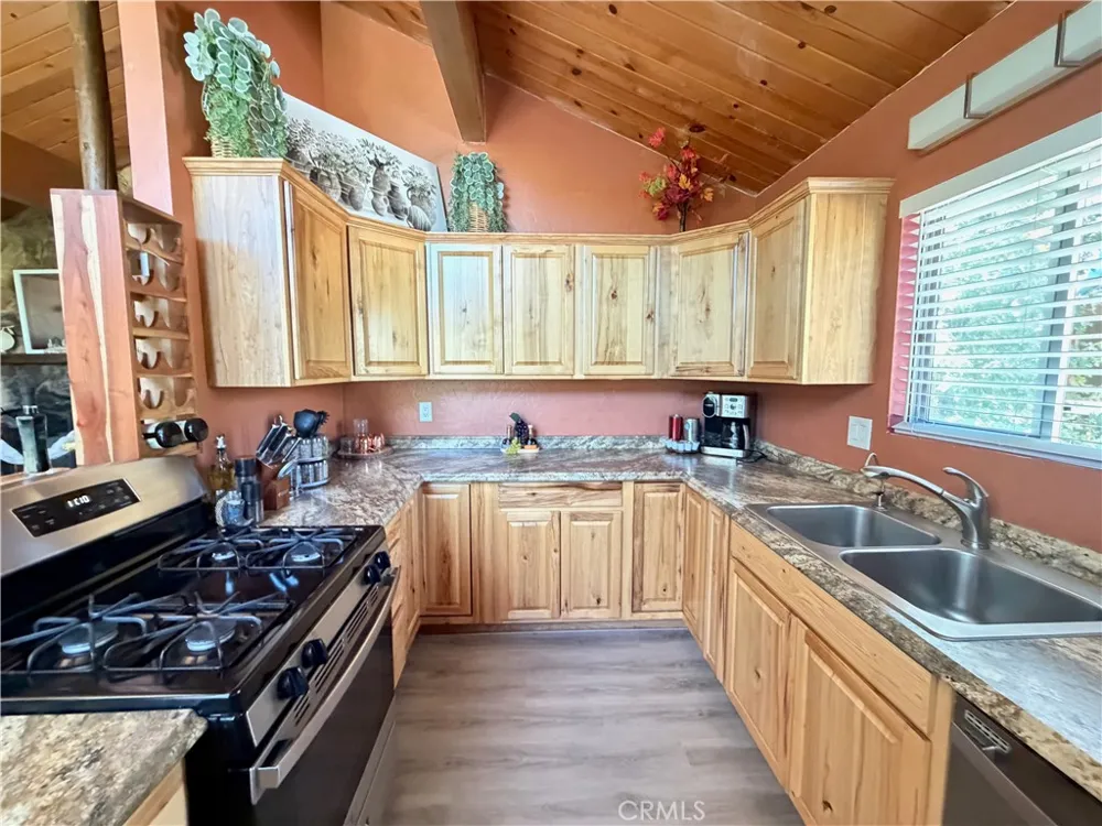 2294 Deep Creek Arrowbear, CA 92382