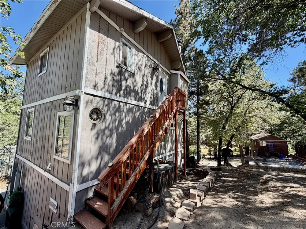 2294 Deep Creek Arrowbear, CA 92382