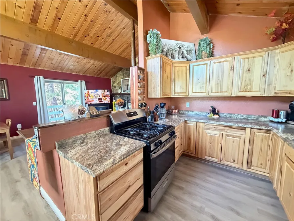 2294 Deep Creek Arrowbear, CA 92382