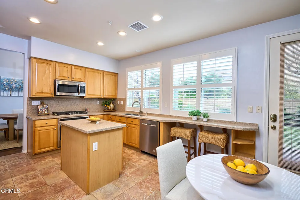415 Caliente Way Oxnard, CA 93036