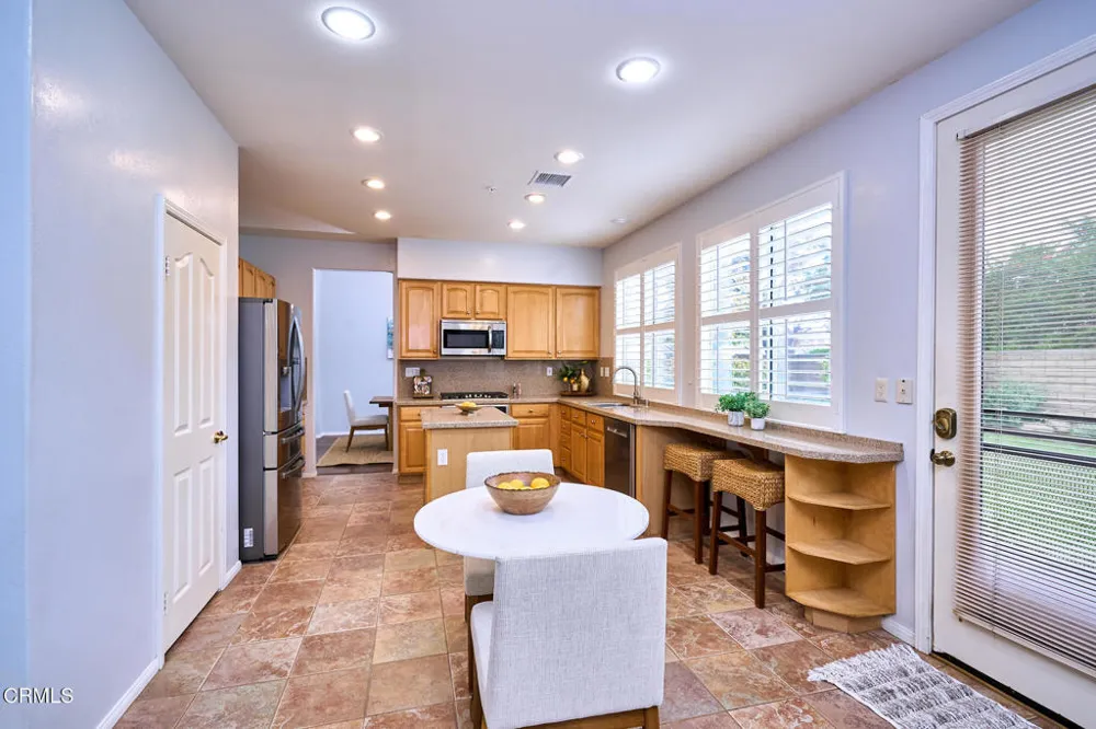 415 Caliente Way Oxnard, CA 93036