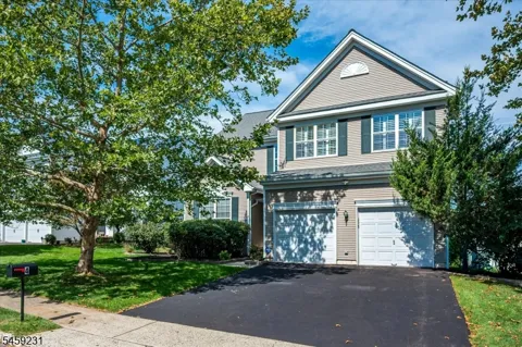 4 Avery Ct