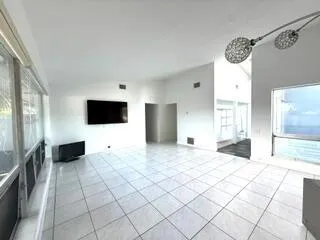 4411 NE 13TH TERRACE Oakland Park, FL 33334