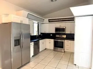 4411 NE 13TH TERRACE Oakland Park, FL 33334