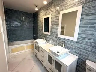 4411 NE 13TH TERRACE Oakland Park, FL 33334