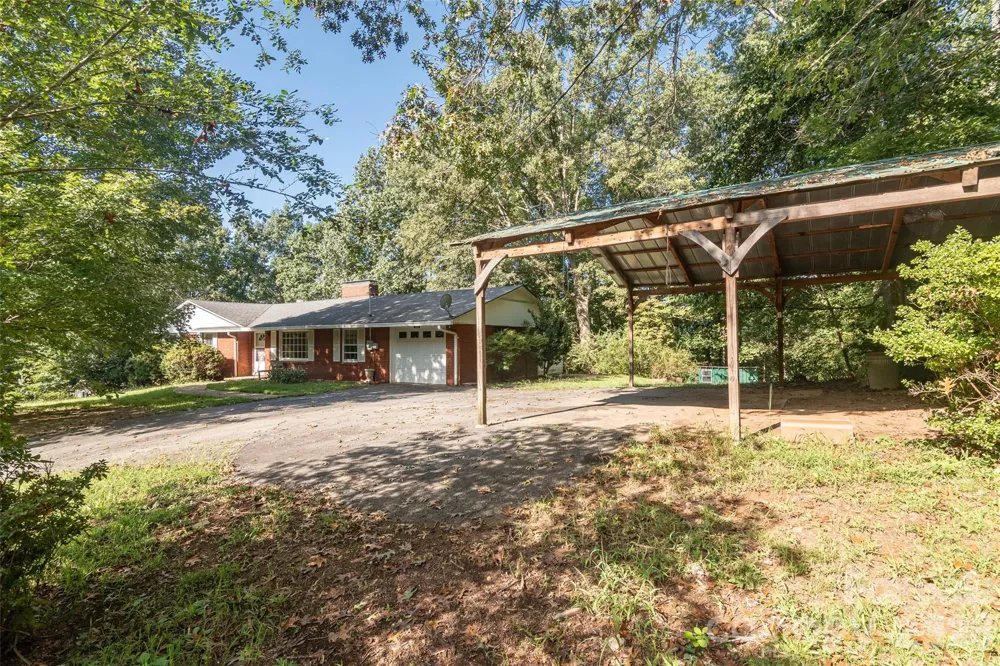 235 Landis Road Marion, NC 28752