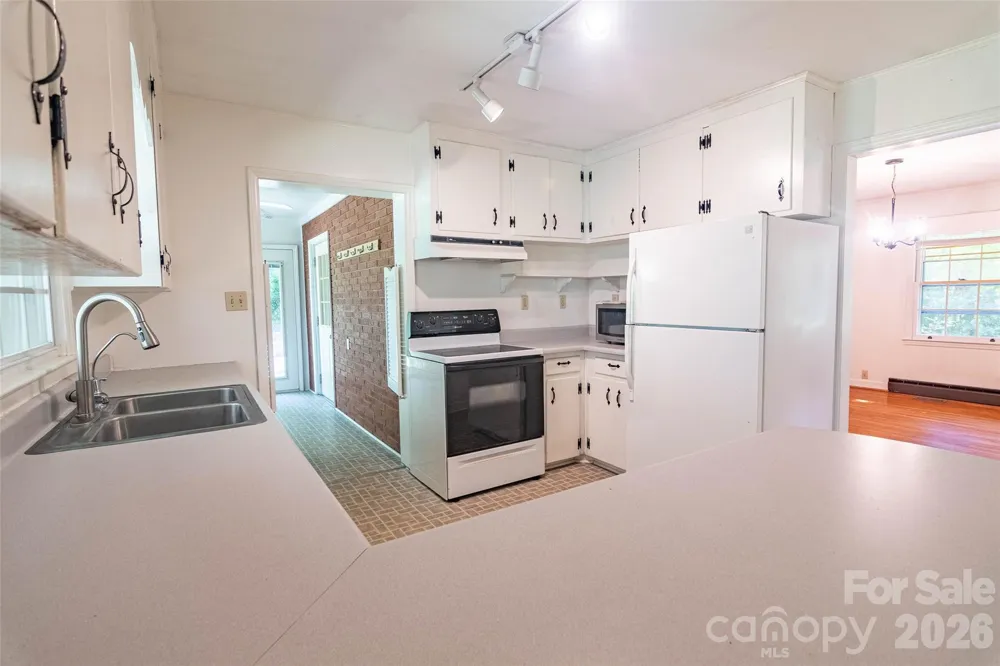 235 Landis Road Marion, NC 28752