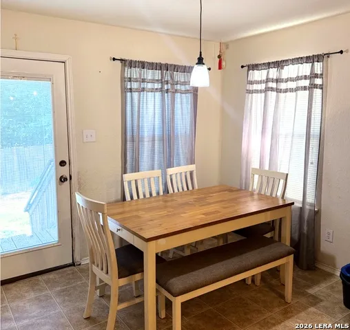 10357 Oakwood Crst San Antonio, TX 78245