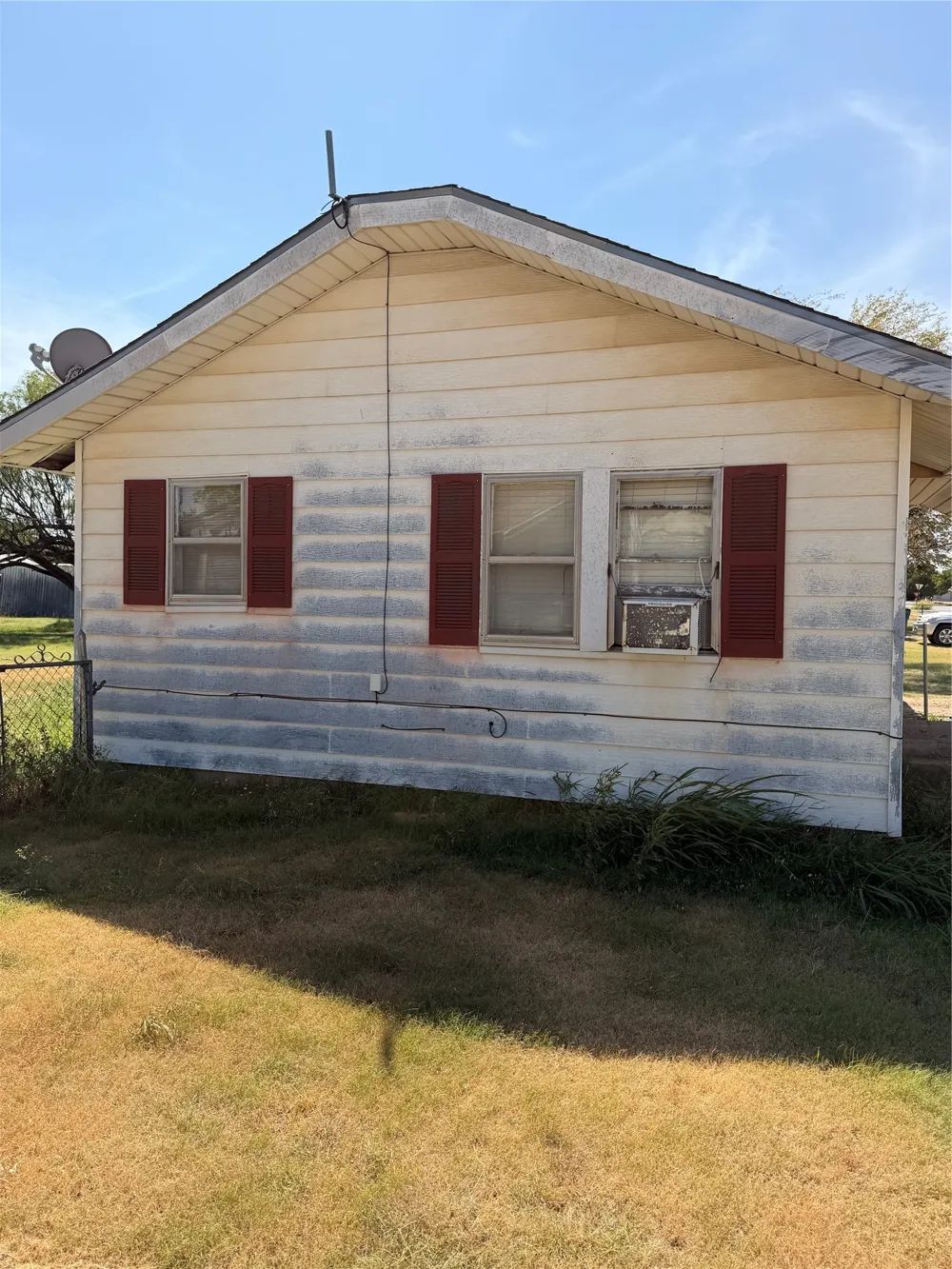 503 W 12th Street Quanah, TX 79252