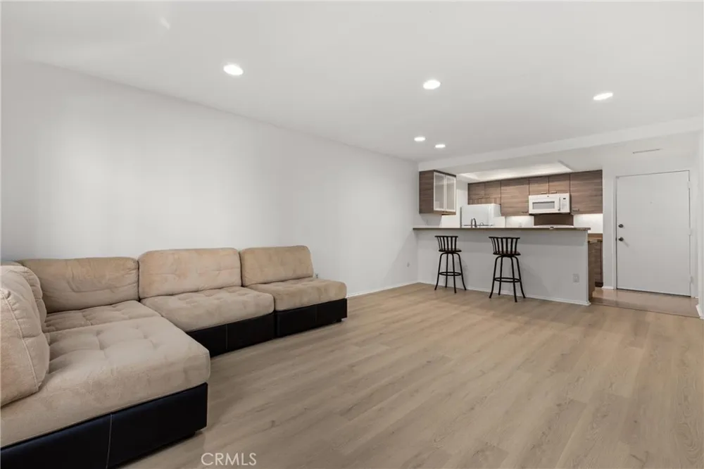 10737 San Diego Mission Road #106 San Diego, CA 92108