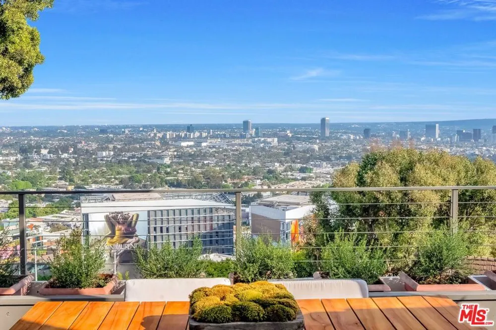 1394 Miller Drive Los Angeles, CA 90069