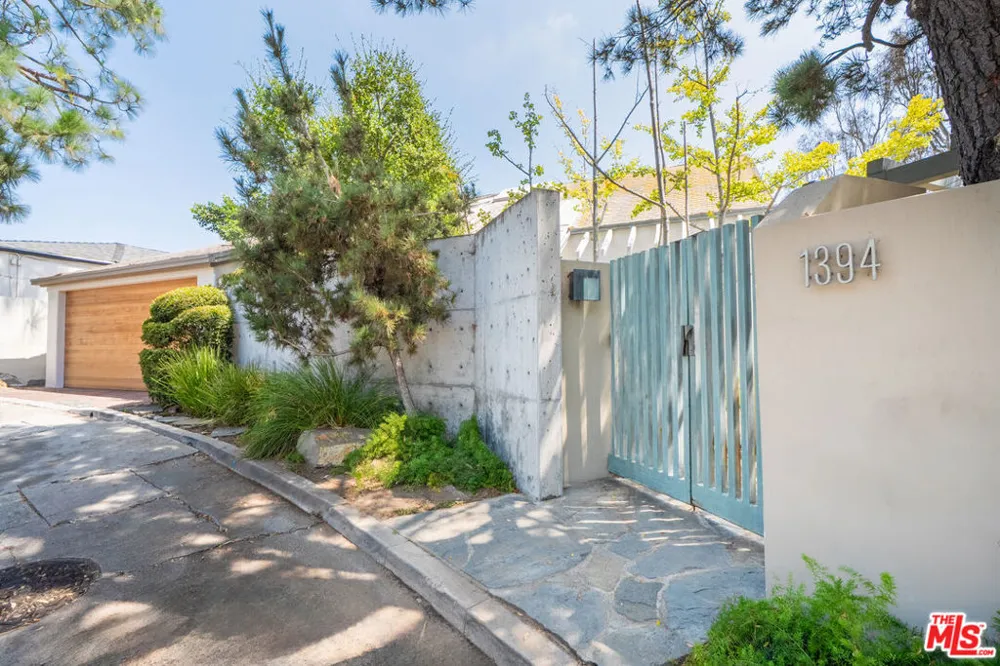 1394 Miller Drive Los Angeles, CA 90069