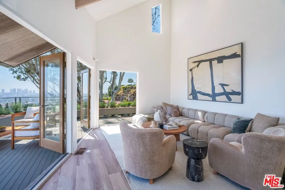 1394 Miller Drive Los Angeles, CA 90069