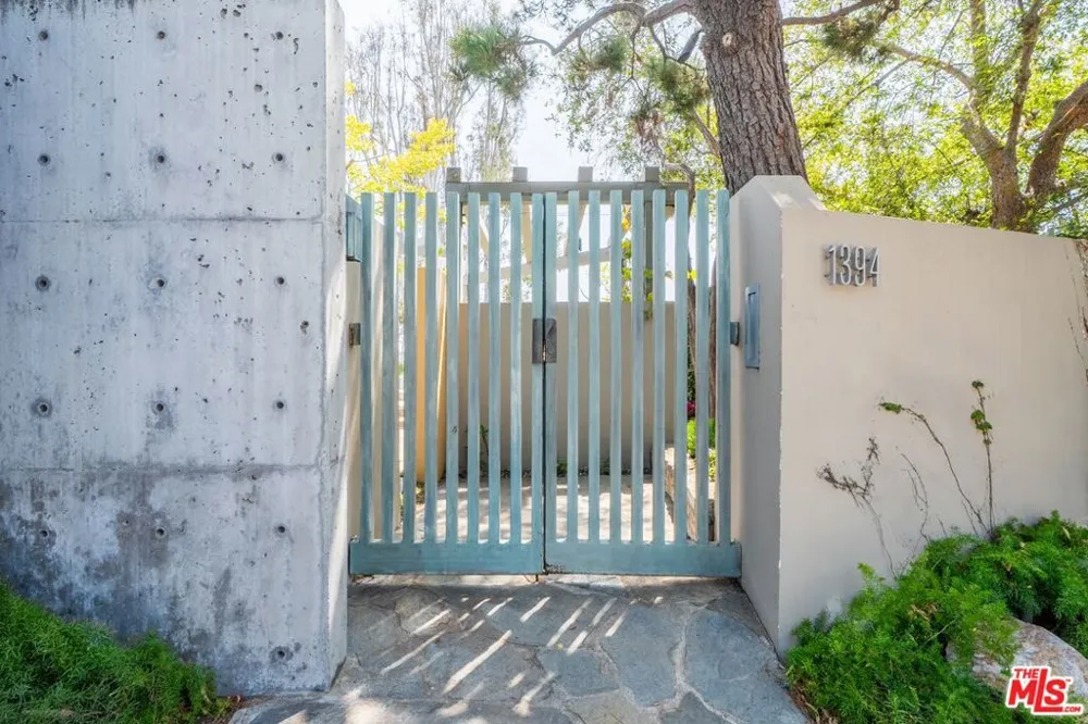1394 Miller Drive Los Angeles, CA 90069