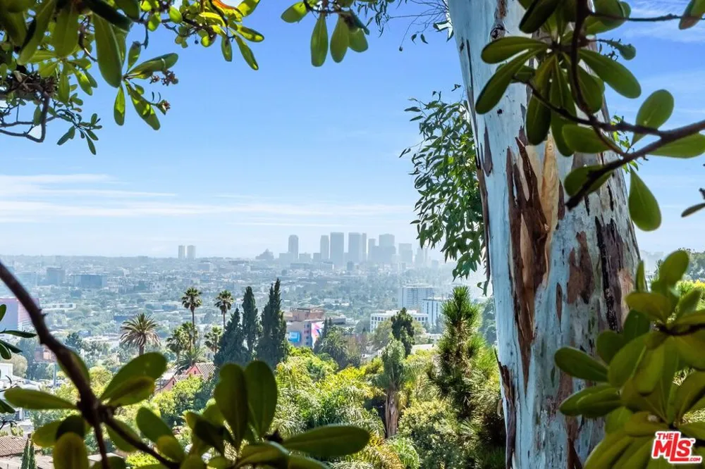1394 Miller Drive Los Angeles, CA 90069