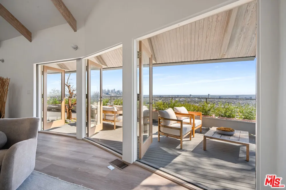 1394 Miller Drive Los Angeles, CA 90069