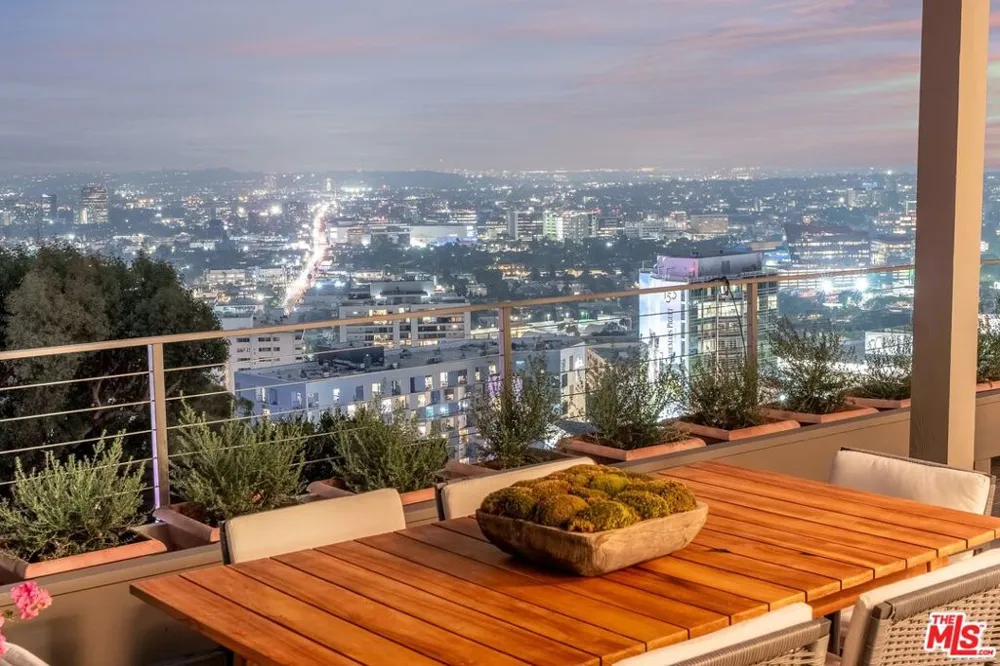 1394 Miller Drive Los Angeles, CA 90069