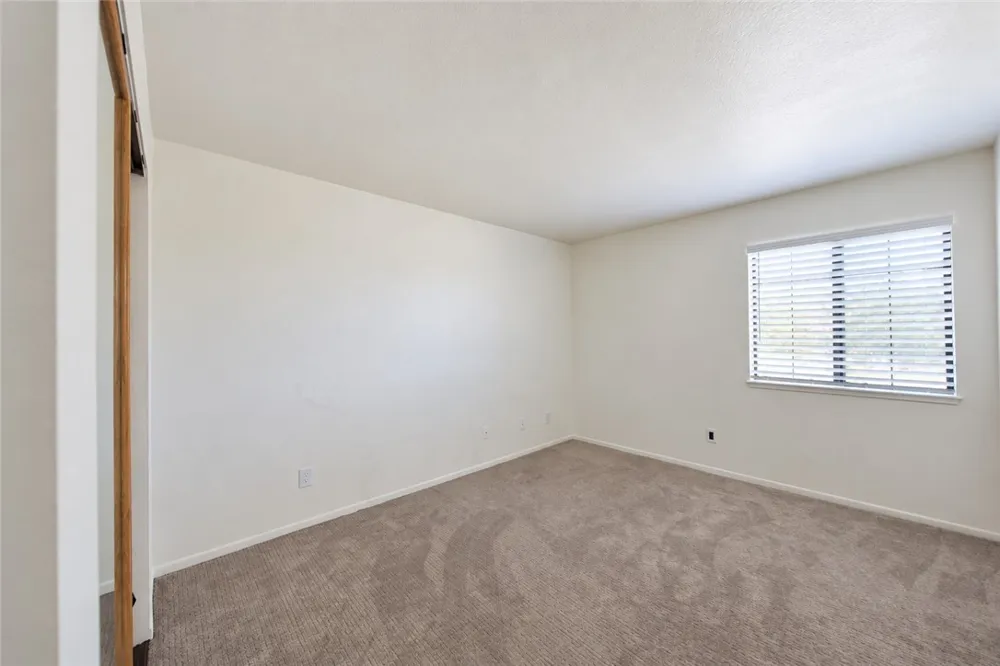 2607 Dove Creek Lane #B Pasadena, CA 91107