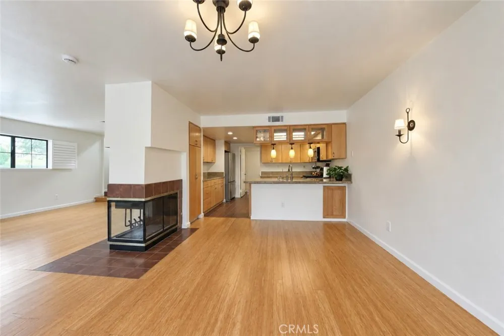 2607 Dove Creek Lane #B Pasadena, CA 91107