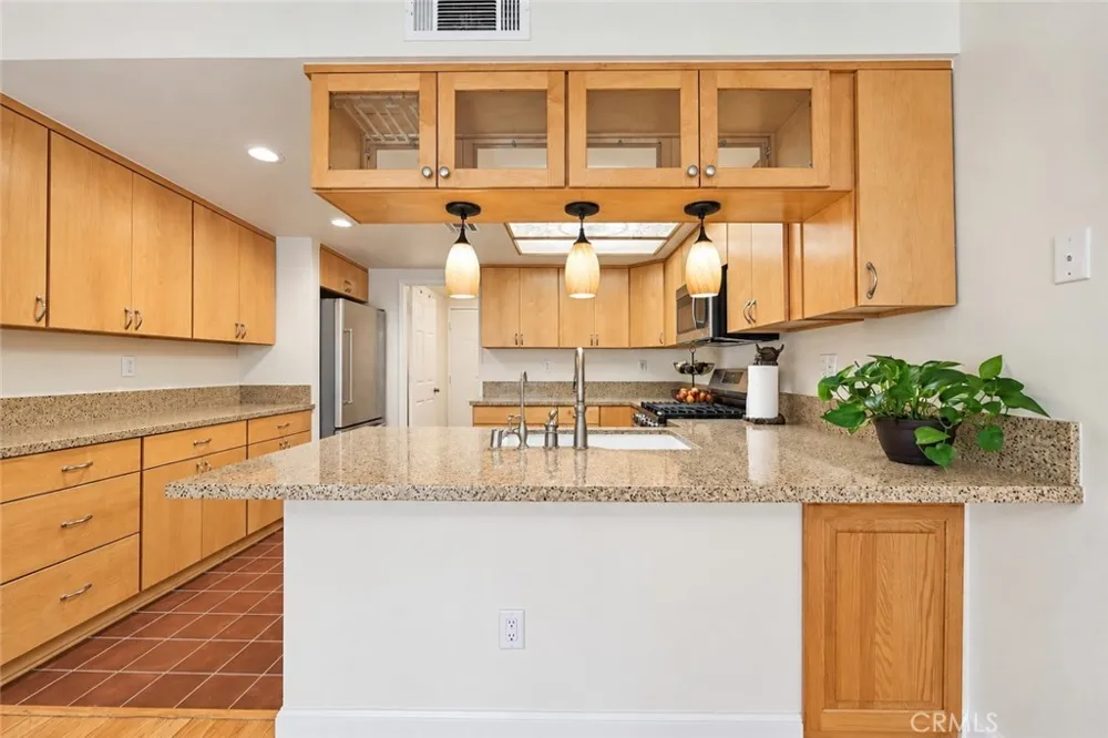 2607 Dove Creek Lane #B Pasadena, CA 91107