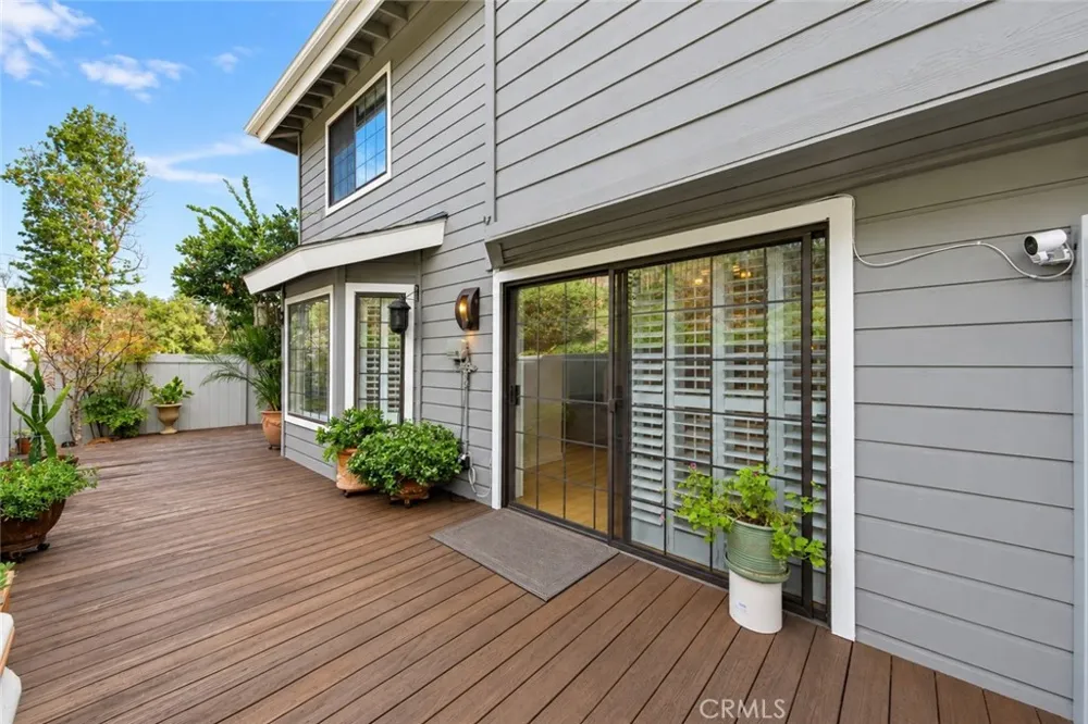 2607 Dove Creek Lane #B Pasadena, CA 91107
