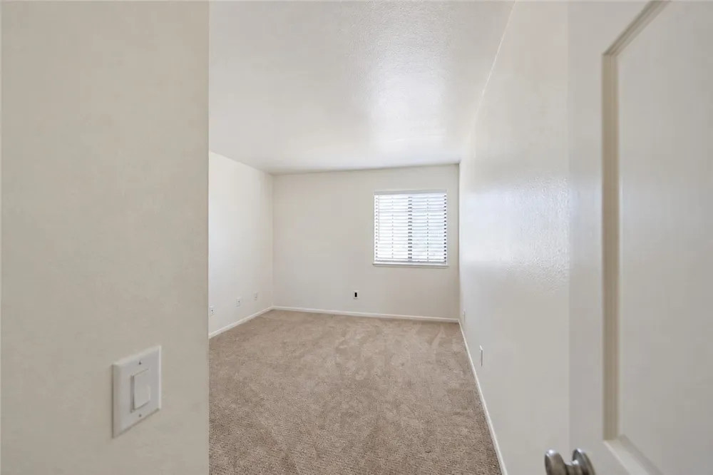 2607 Dove Creek Lane #B Pasadena, CA 91107