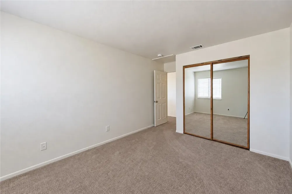 2607 Dove Creek Lane #B Pasadena, CA 91107
