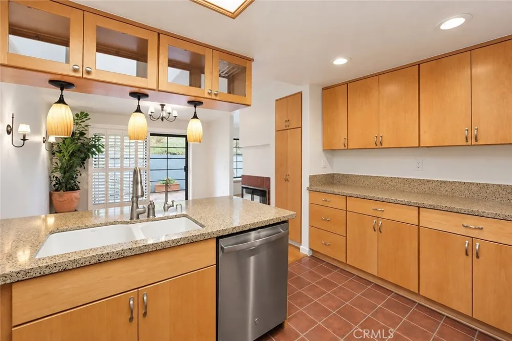 2607 Dove Creek Lane #B Pasadena, CA 91107