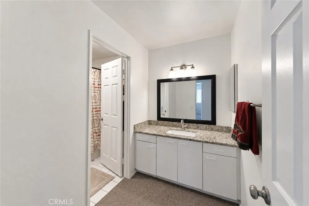 2607 Dove Creek Lane #B Pasadena, CA 91107