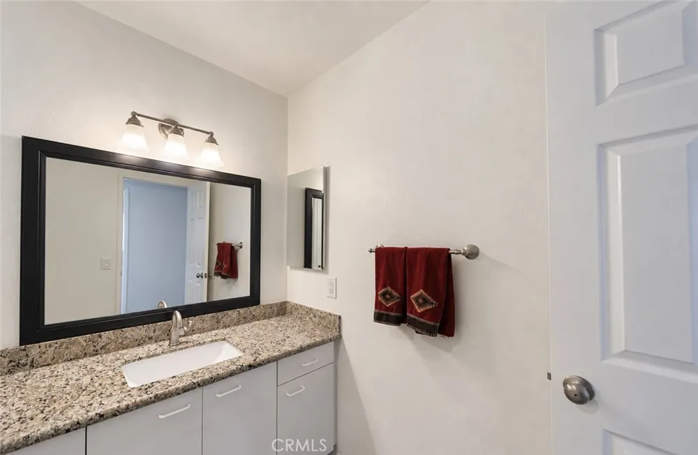 2607 Dove Creek Lane #B Pasadena, CA 91107