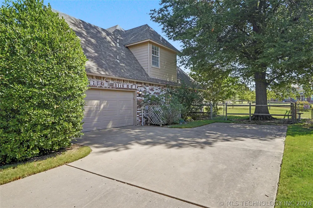 3701 Oak Avenue Broken Arrow, OK 74012