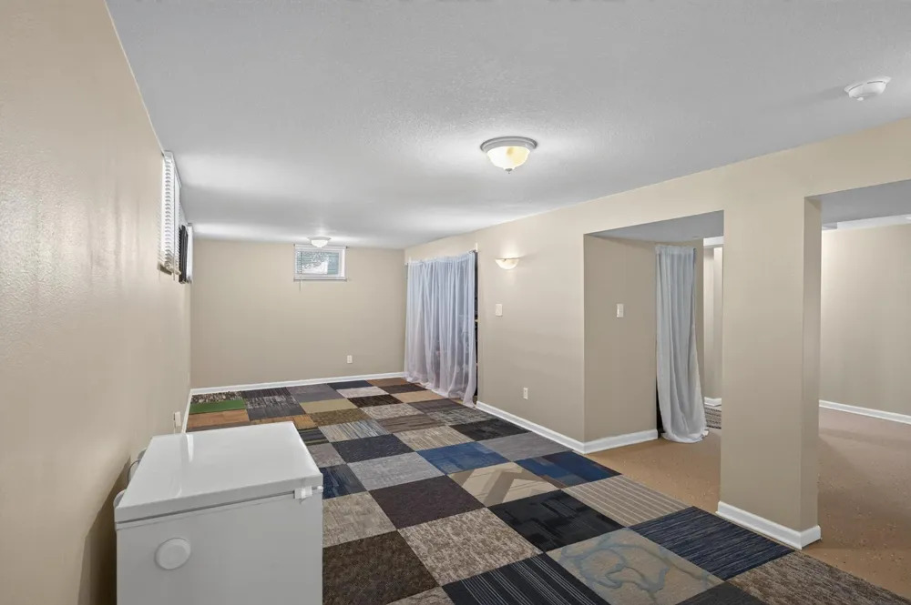 3715 Douglas Drive Crystal, MN 55422