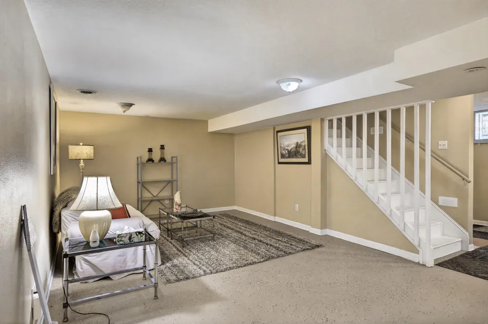3715 Douglas Drive Crystal, MN 55422