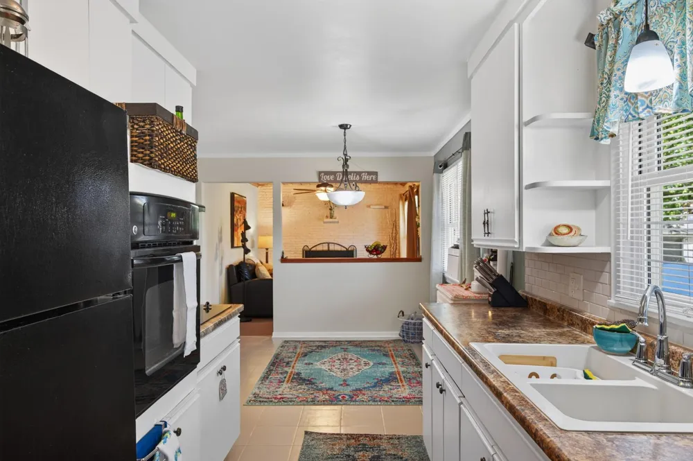 3715 Douglas Drive Crystal, MN 55422