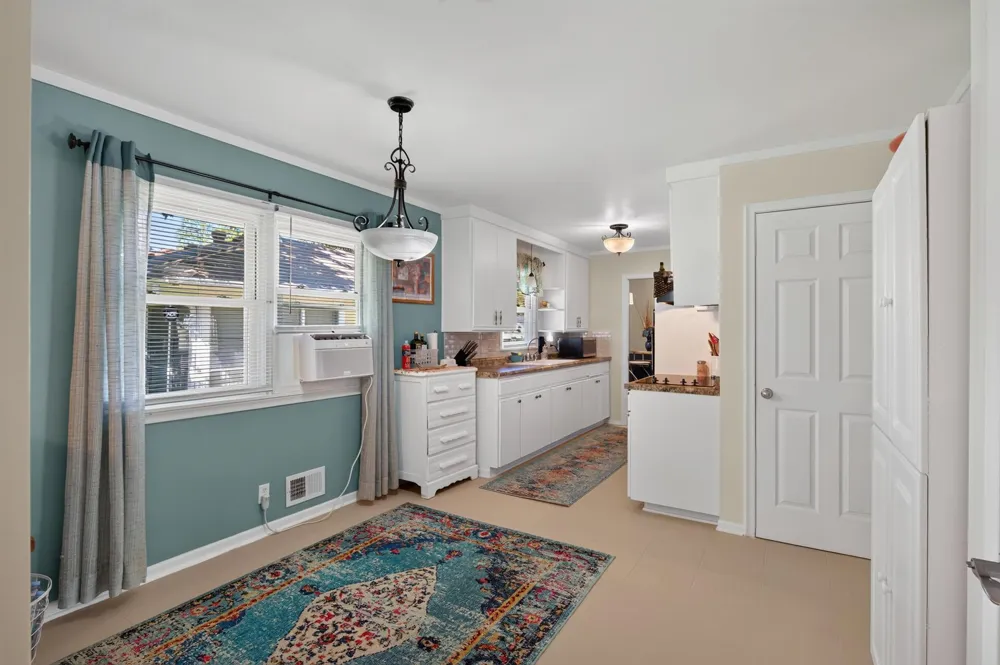 3715 Douglas Drive Crystal, MN 55422