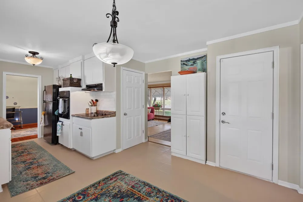 3715 Douglas Drive Crystal, MN 55422