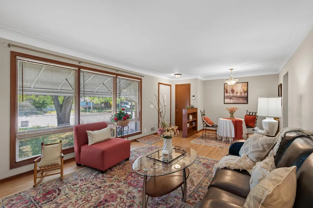 3715 Douglas Drive Crystal, MN 55422